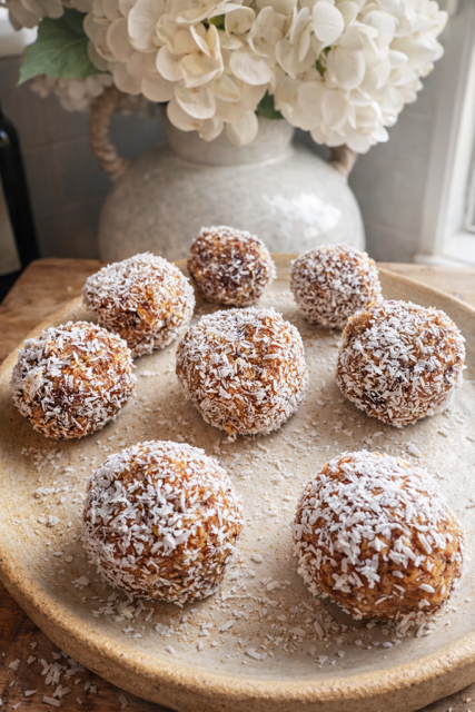 Three Ingredient Coconut Date Balls
